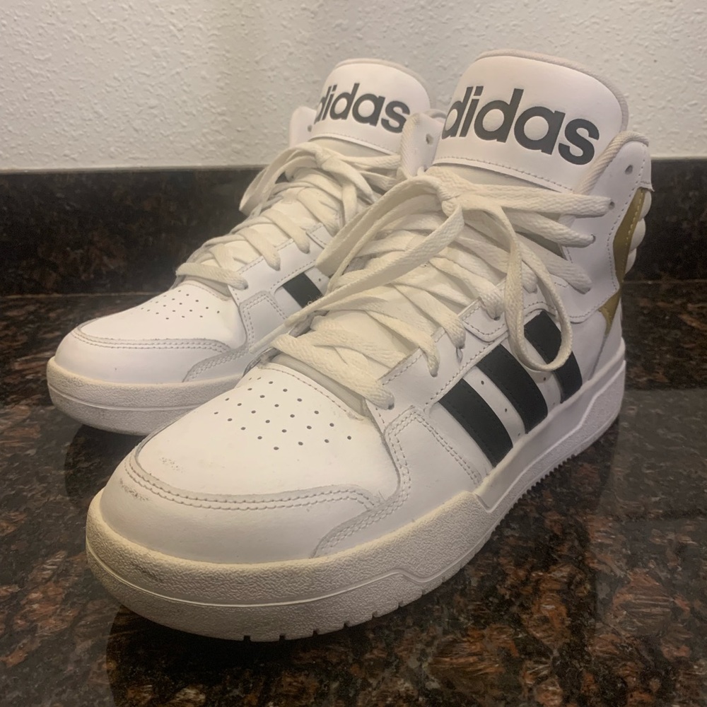 Adidas Mens Entrap Mid Basketball Shoes